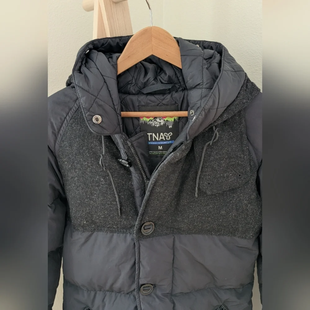 Aritzia TNA Zipper Front Hooded Down Fill Wool Trim Waterproof Puffer Jacket - Picture 2 of 12